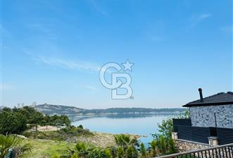 Sarıçam İlçesi Bayram Hacılı Mh.de Göl Manzaralı 4+1 Satılık Villa