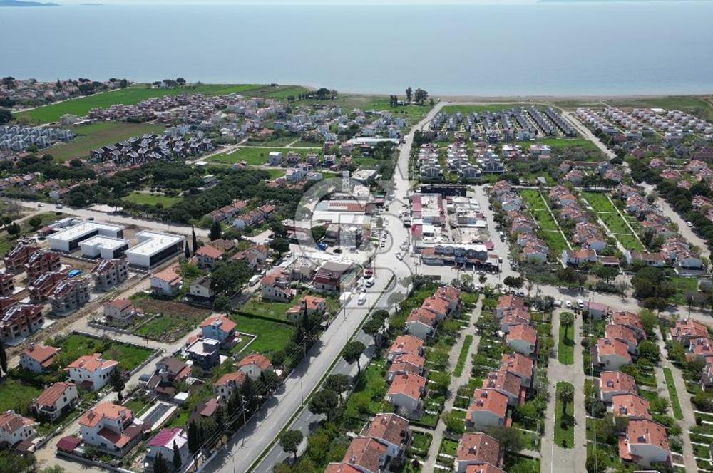 İZMİR DİKİLİ SALİHLERALTINDA 15.042 m² SATILIK ARAZİ