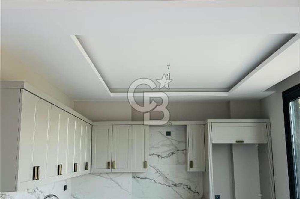 Sarıçam İlçesi Bayram Hacılı Mh.de Göl Manzaralı 4+1 Satılık Villa
