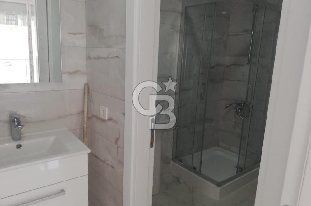 ACIBADEM  CADDESİNDE METROBÜSE YAKIN KİRALIK İŞYERİ