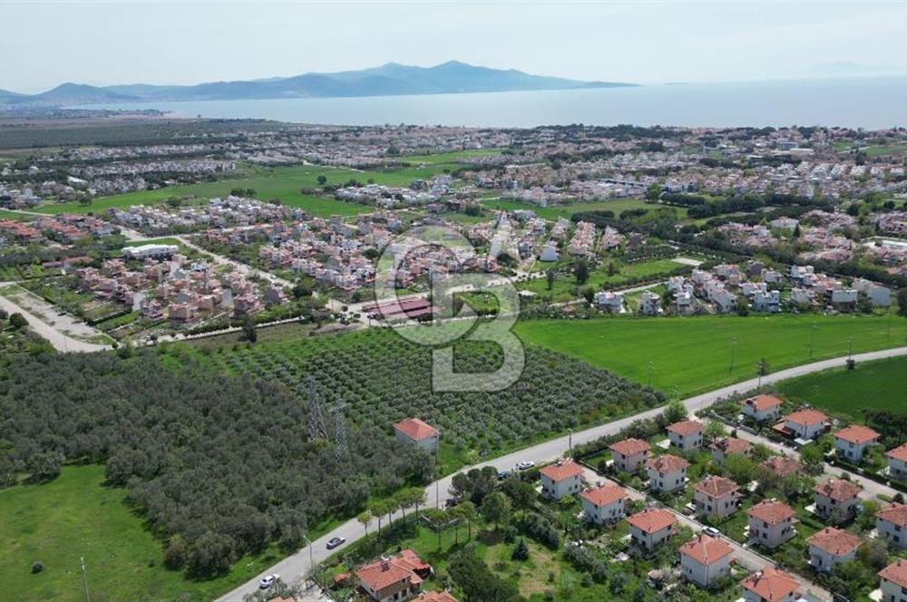 İZMİR DİKİLİ SALİHLERALTINDA 15.042 m² SATILIK ARAZİ
