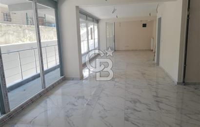 ACIBADEM  CADDESİNDE METROBÜSE YAKIN KİRALIK İŞYERİ