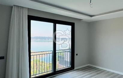 Sarıçam İlçesi Bayram Hacılı Mh.de Göl Manzaralı 4+1 Satılık Villa