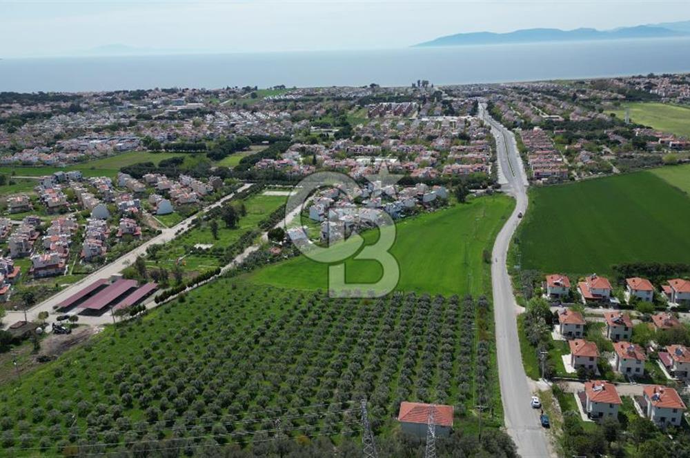 İZMİR DİKİLİ SALİHLERALTINDA 15.042 m² SATILIK ARAZİ