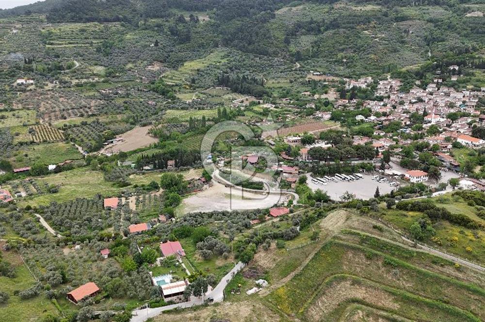 Şirince' De Devren Satılık Doğayla İç İçe Havuzlu Butik Otel