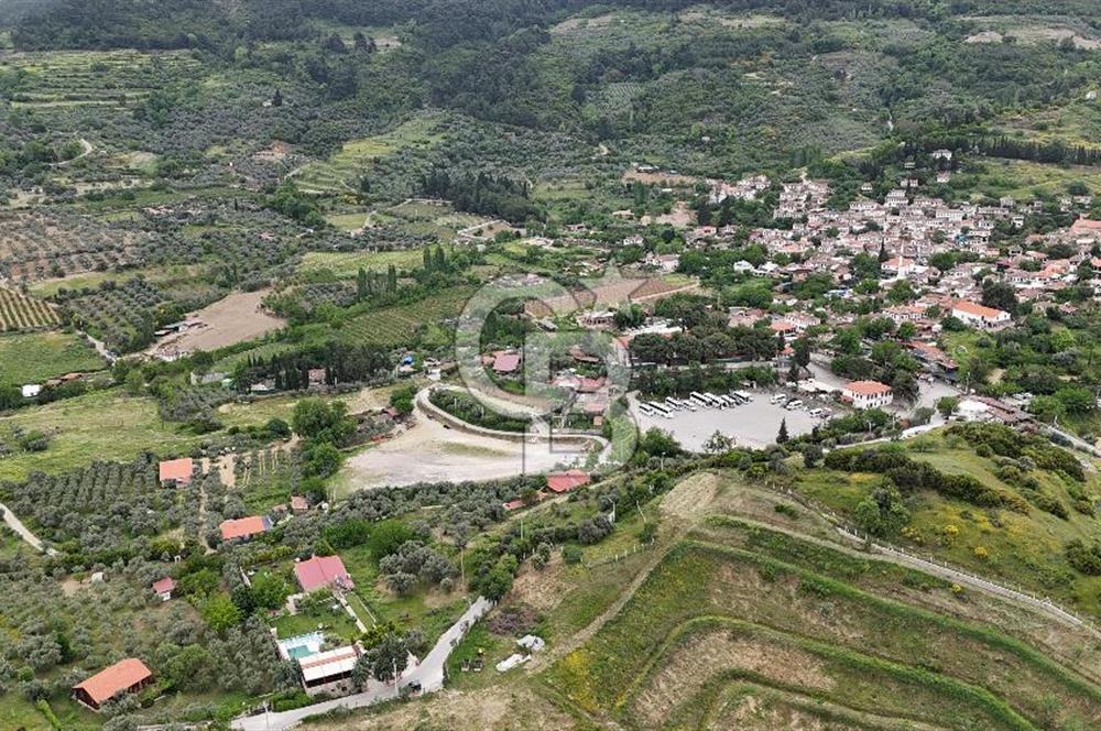Şirince' De Devren Satılık Doğayla İç İçe Havuzlu Butik Otel
