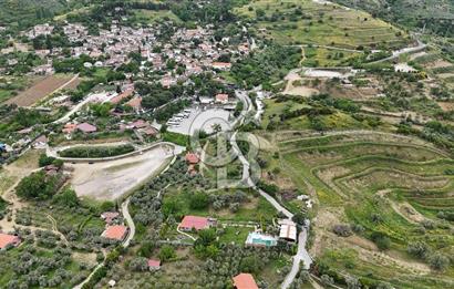 Şirince' De Devren Satılık Doğayla İç İçe Havuzlu Butik Otel