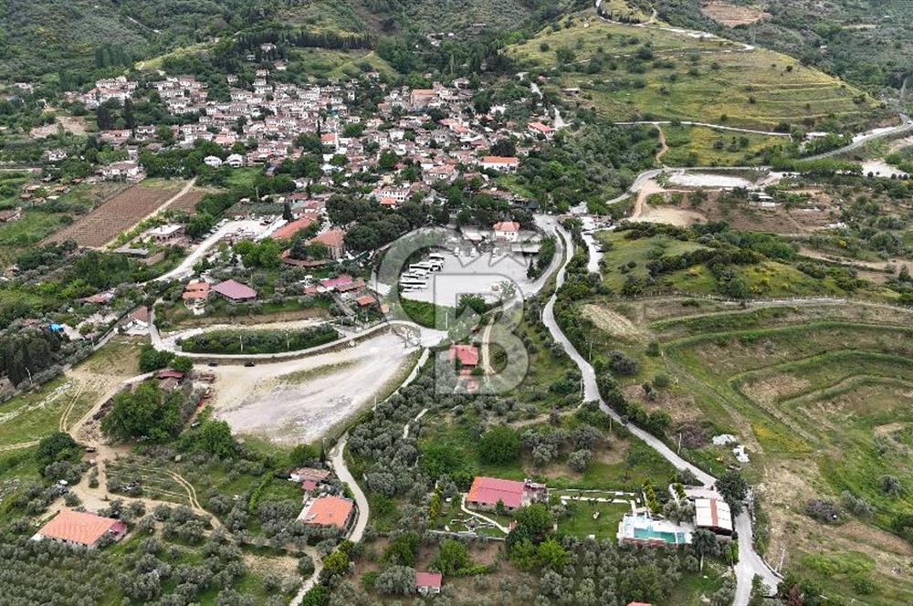 Şirince' De Devren Satılık Doğayla İç İçe Havuzlu Butik Otel