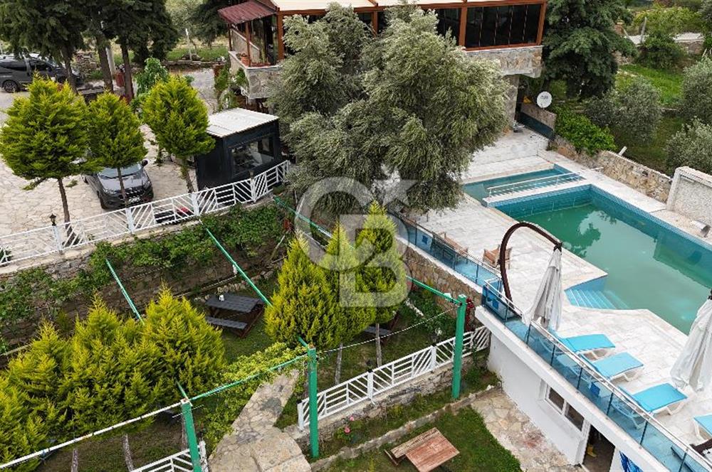 Şirince' De Devren Satılık Doğayla İç İçe Havuzlu Butik Otel