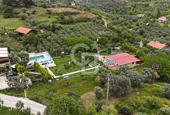 Şirince' De Devren Satılık Doğayla İç İçe Havuzlu Butik Otel