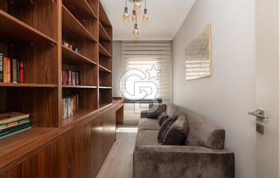 Ömerpaşa Bahariyeli Sokak'ta 5+1 Katta Tek 248m² SATILIK Daire