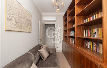 Ömerpaşa Bahariyeli Sokak'ta 5+1 Katta Tek 248m² SATILIK Daire