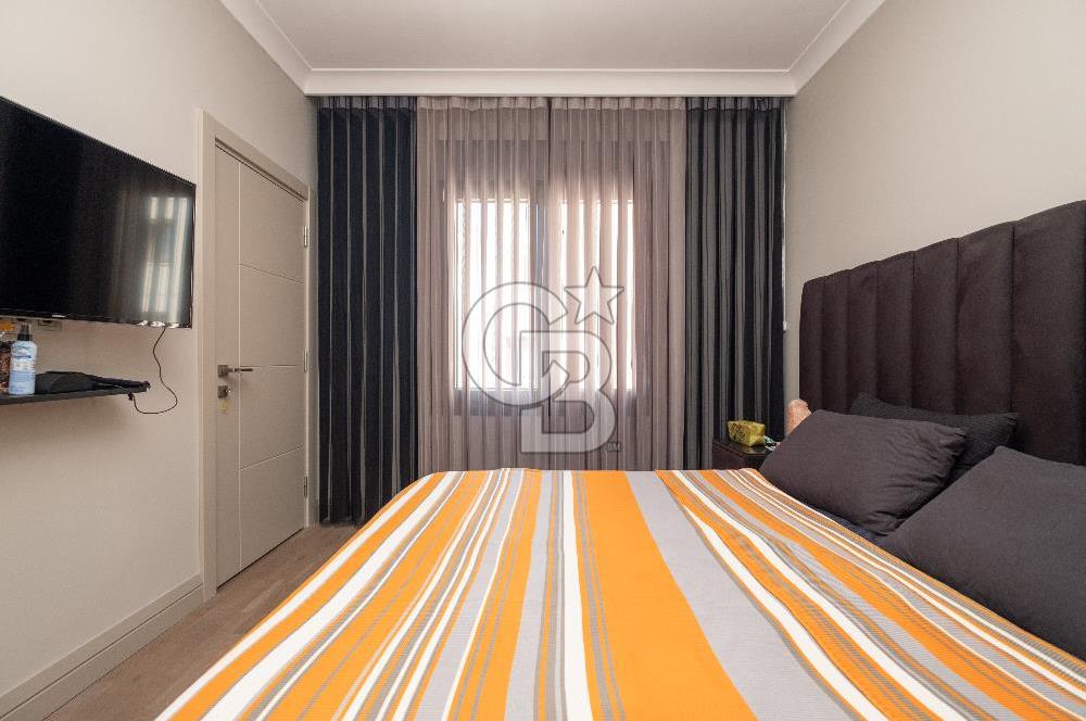 Ömerpaşa Bahariyeli Sokak'ta 5+1 Katta Tek 248m² SATILIK Daire