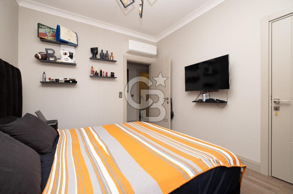 Ömerpaşa Bahariyeli Sokak'ta 5+1 Katta Tek 248m² SATILIK Daire