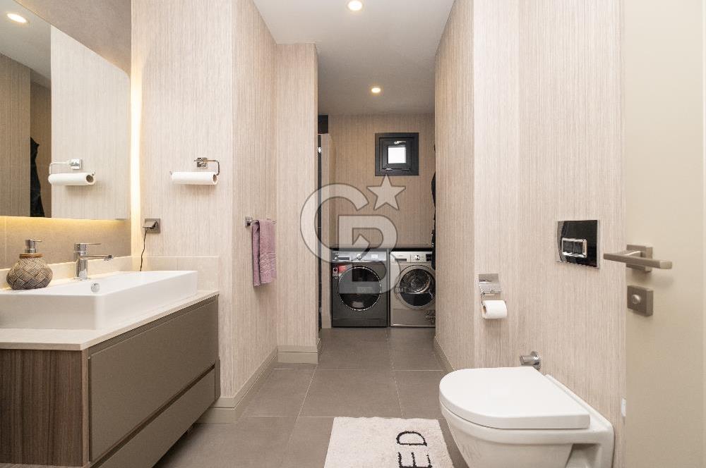 Ömerpaşa Bahariyeli Sokak'ta 5+1 Katta Tek 248m² SATILIK Daire