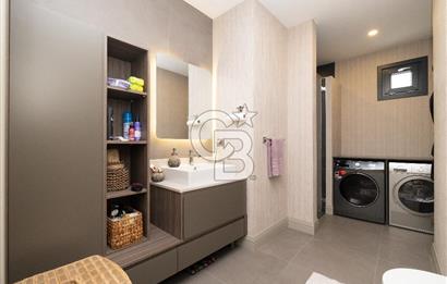 Ömerpaşa Bahariyeli Sokak'ta 5+1 Katta Tek 248m² SATILIK Daire