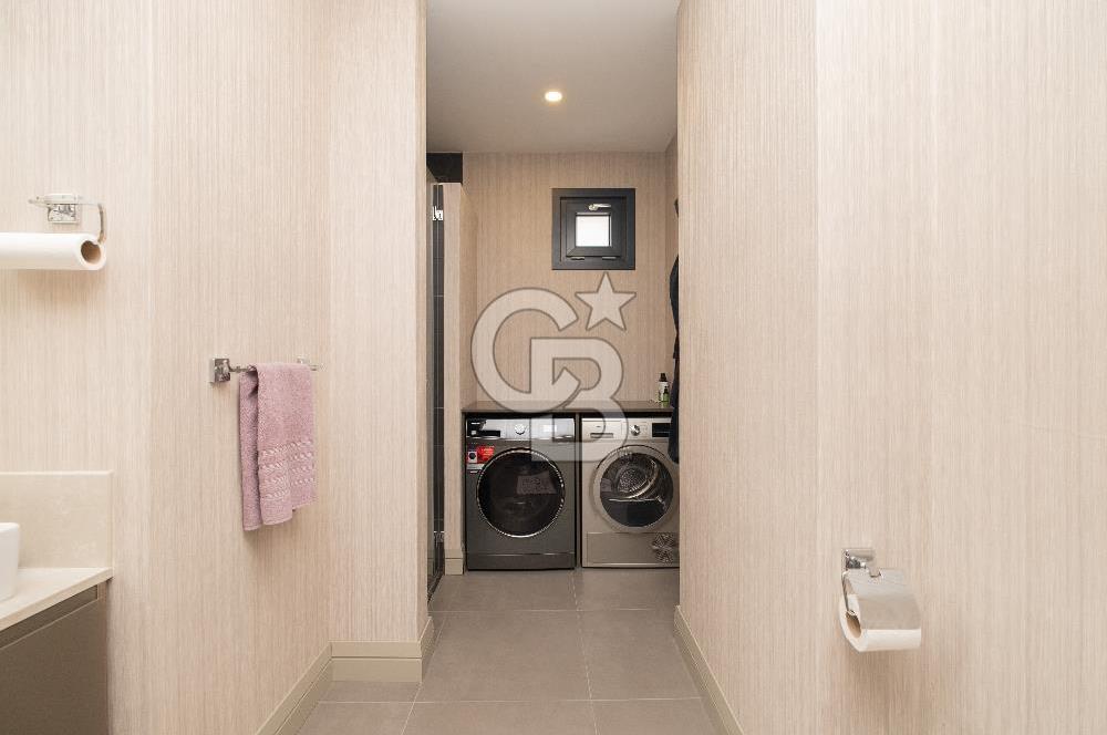 Ömerpaşa Bahariyeli Sokak'ta 5+1 Katta Tek 248m² SATILIK Daire