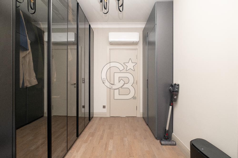 Ömerpaşa Bahariyeli Sokak'ta 5+1 Katta Tek 248m² SATILIK Daire