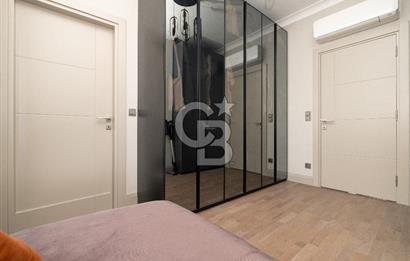 Ömerpaşa Bahariyeli Sokak'ta 5+1 Katta Tek 248m² SATILIK Daire