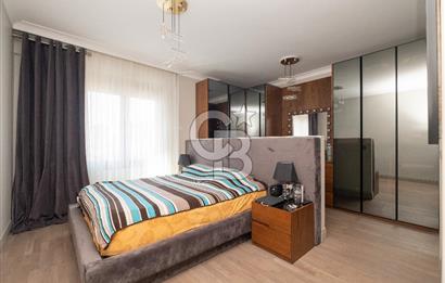 Ömerpaşa Bahariyeli Sokak'ta 5+1 Katta Tek 248m² SATILIK Daire