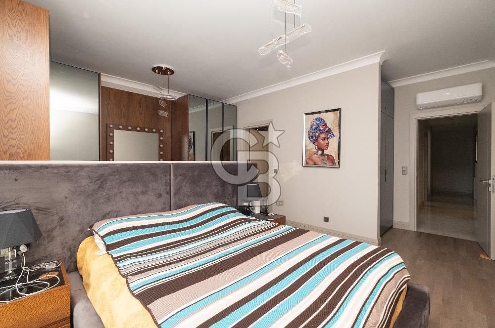 Ömerpaşa Bahariyeli Sokak'ta 5+1 Katta Tek 248m² SATILIK Daire