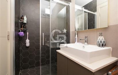 Ömerpaşa Bahariyeli Sokak'ta 5+1 Katta Tek 248m² SATILIK Daire