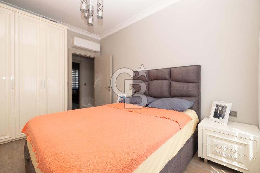 Ömerpaşa Bahariyeli Sokak'ta 5+1 Katta Tek 248m² SATILIK Daire