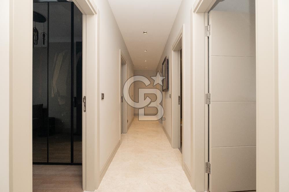 Ömerpaşa Bahariyeli Sokak'ta 5+1 Katta Tek 248m² SATILIK Daire