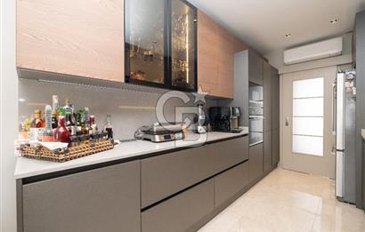 Ömerpaşa Bahariyeli Sokak'ta 5+1 Katta Tek 248m² SATILIK Daire