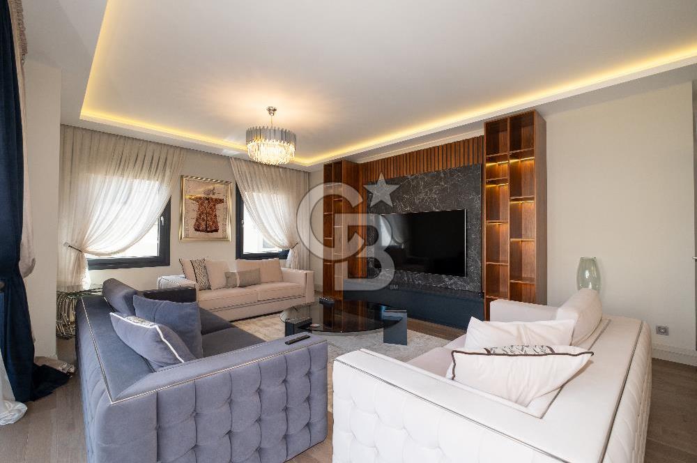 Ömerpaşa Bahariyeli Sokak'ta 5+1 Katta Tek 248m² SATILIK Daire