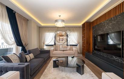 Ömerpaşa Bahariyeli Sokak'ta 5+1 Katta Tek 248m² SATILIK Daire