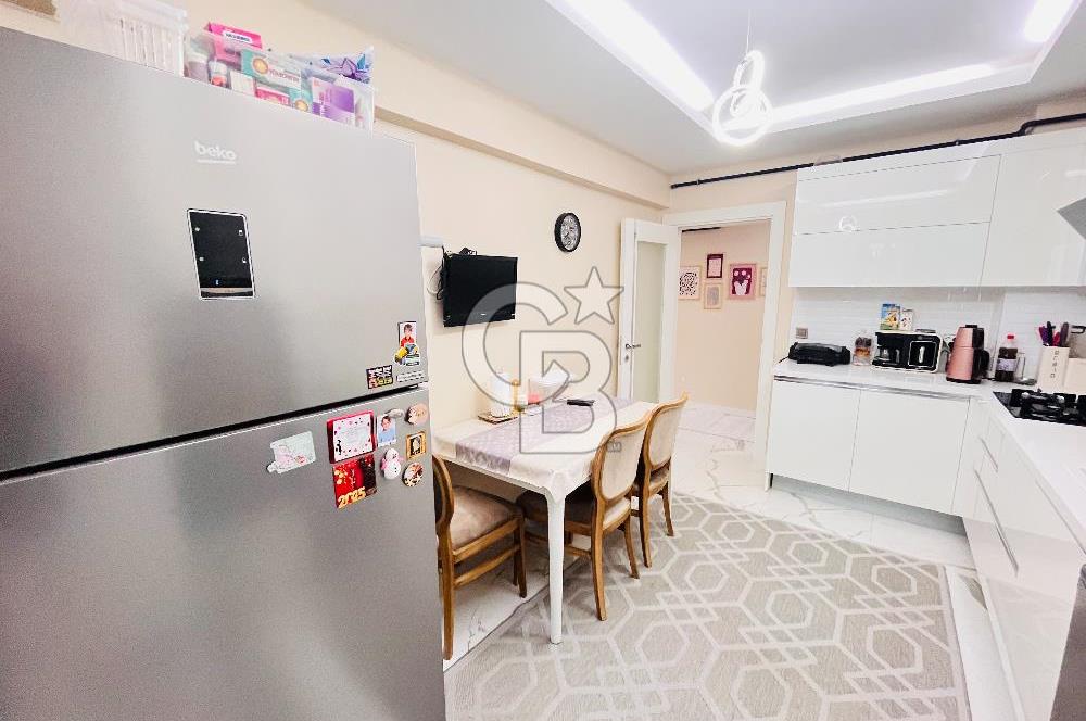 Buca Batı Çıkışı Site İçinde Geniş Kiracısız Satılık 3+1 Daire