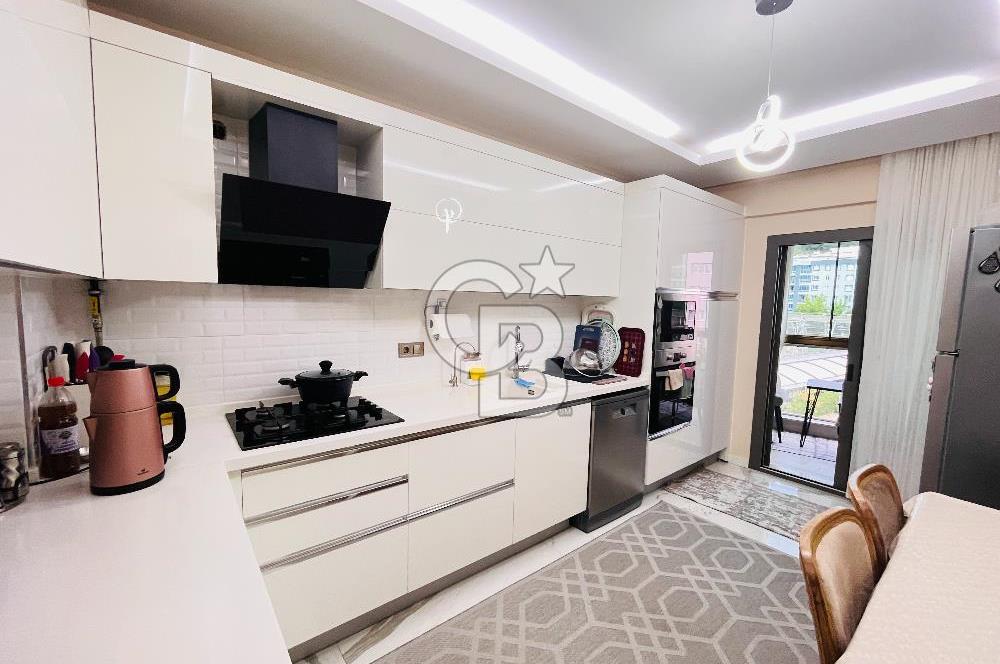 Buca Batı Çıkışı Site İçinde Geniş Kiracısız Satılık 3+1 Daire