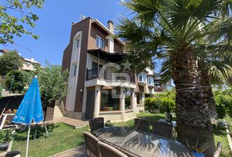 MENEMEN VİLLAKENT’TE 4+2 SATILIK VİLLA 