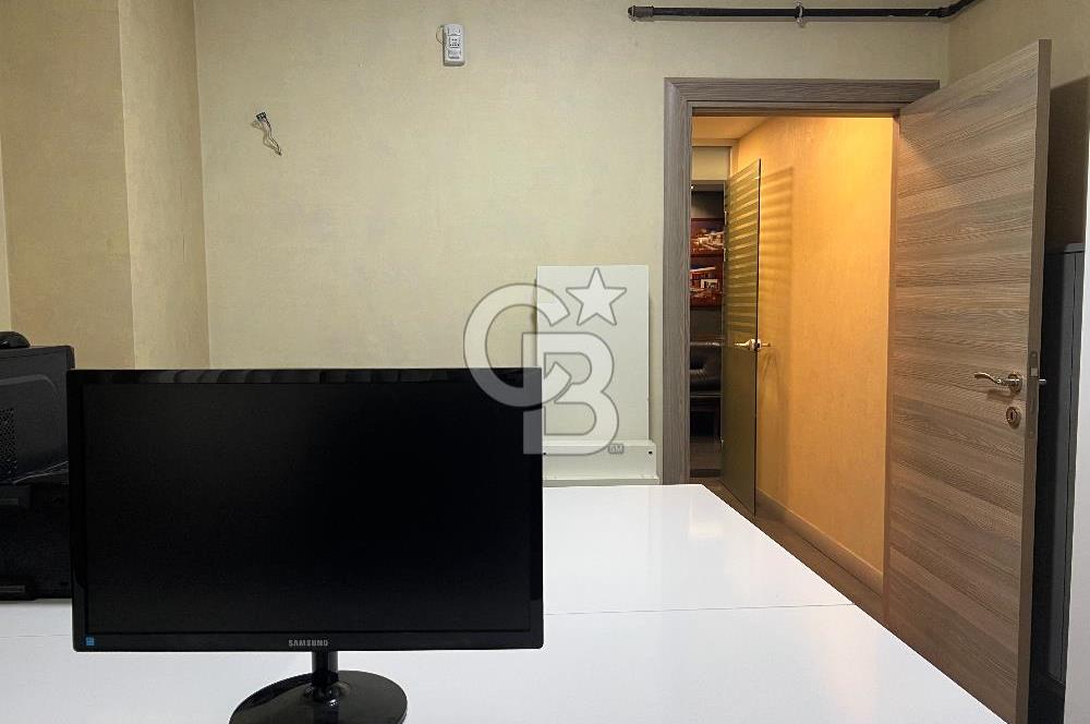 MEBUSEVLERİ ANITKABİR GİRİŞİNDE YENİ BİNADA SATILIK LÜKS OFİS