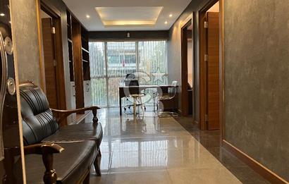MEBUSEVLERİ ANITKABİR GİRİŞİNDE YENİ BİNADA SATILIK LÜKS OFİS
