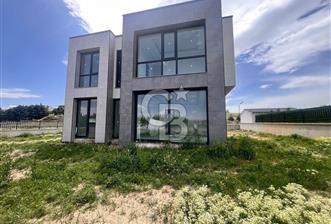 Cb Vizyon Tuğba ERKAL'dan Modern Mimari Natamam Müstakil Villa