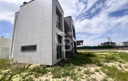 Cb Vizyon Tuğba ERKAL'dan Modern Mimari Natamam Müstakil Villa