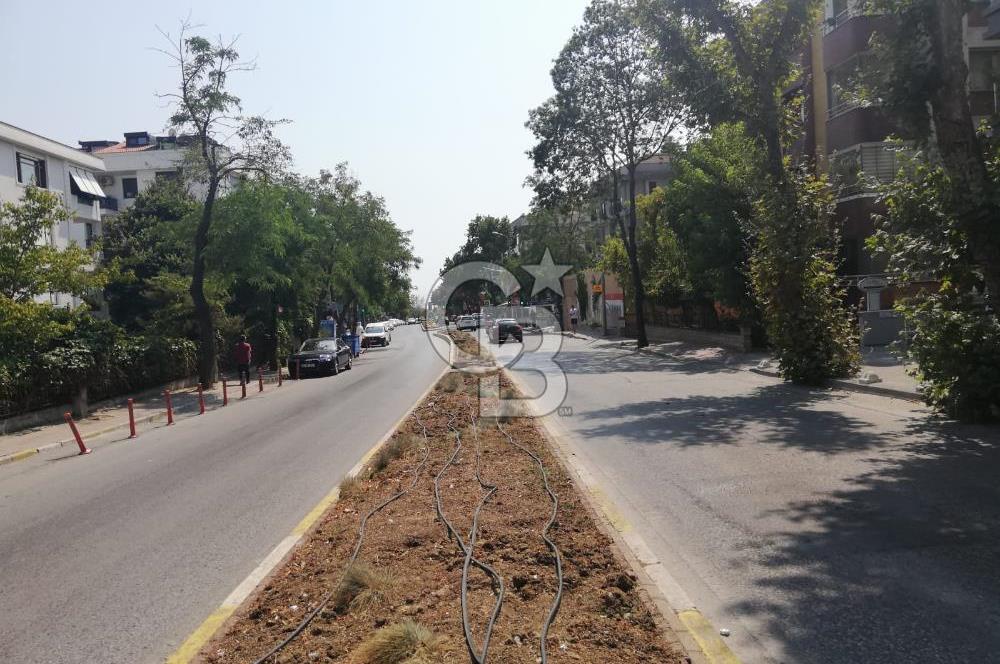 ACIBADEM  CADDESİNDE METROBÜSE YAKIN KİRALIK İŞYERİ