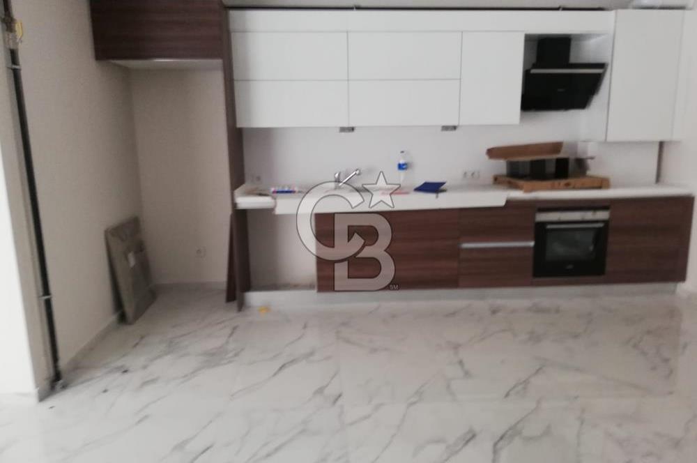 ACIBADEM  CADDESİNDE METROBÜSE YAKIN KİRALIK İŞYERİ