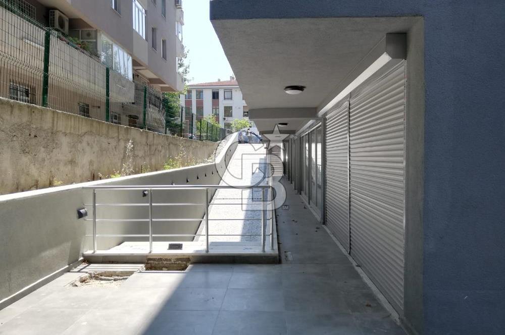ACIBADEM  CADDESİNDE METROBÜSE YAKIN KİRALIK İŞYERİ