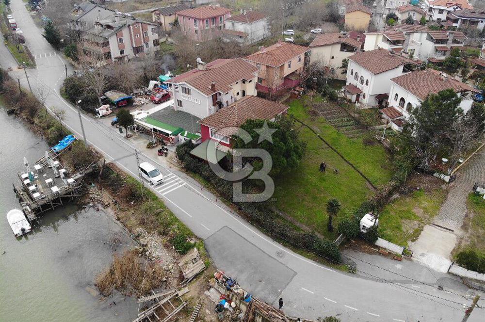  Şile Ağva Merkezde Nehir Kenarında, 2 ayrı daireli Müstakil Ev ve 800 m2 Bahçe 