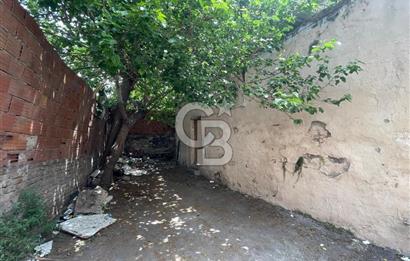 Konak Pazaryeri'nde 542 m2 Kat karşılığı Arsa