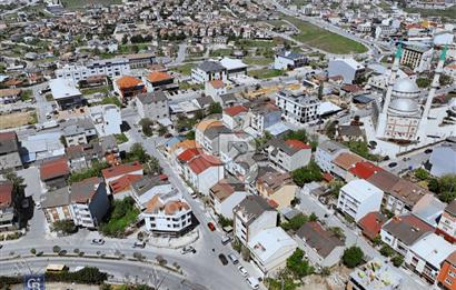 SATILIK ARNAVUTKÖY' DE CADDE CEPHELİ SIFIR BİNA