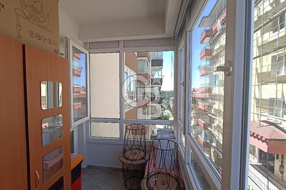 CEVİZLİDERE CADDESİNDE ARA KATTA MASRAFSIZ SATILIK 3+1 DAİRE