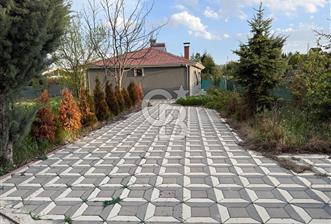 Köşebaşı içinde 2+1 Yapıkayıtlı evi olan ARSA