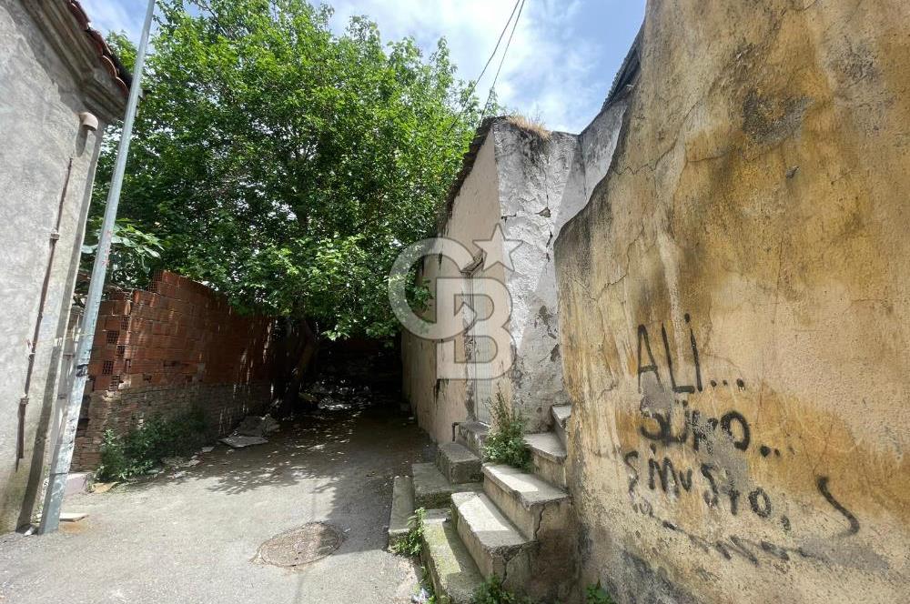 Konak Pazaryeri'nde 542 m2 Kat karşılığı Arsa