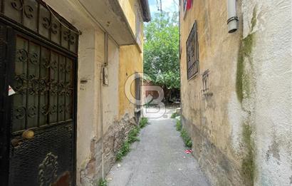 Konak Pazaryeri'nde 542 m2 Kat karşılığı Arsa