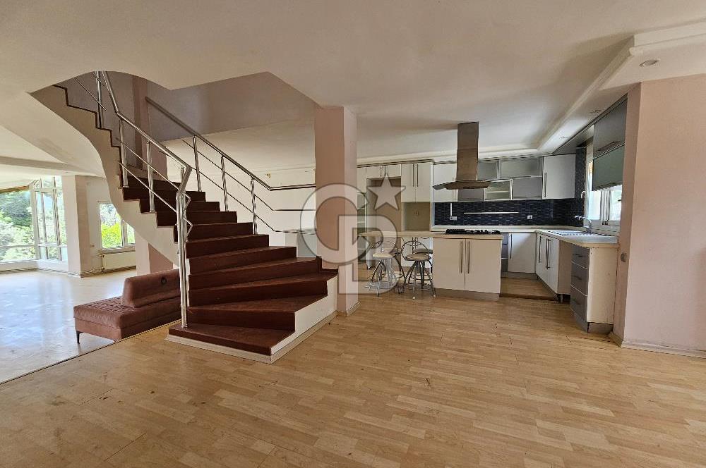 Mersin Mezitli Kuyuluk Çamlıca Mah.de Site İçi Satılık Villa