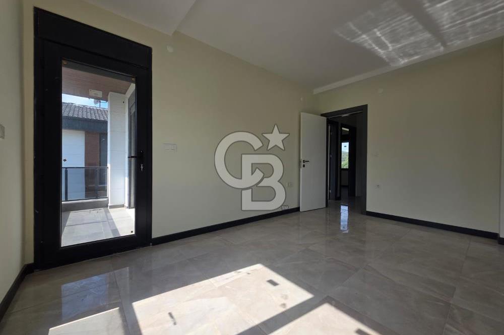 Sefa Çamlık Laka'da Site İçinde Satılık Müstakil Lüx 5+1 Villa